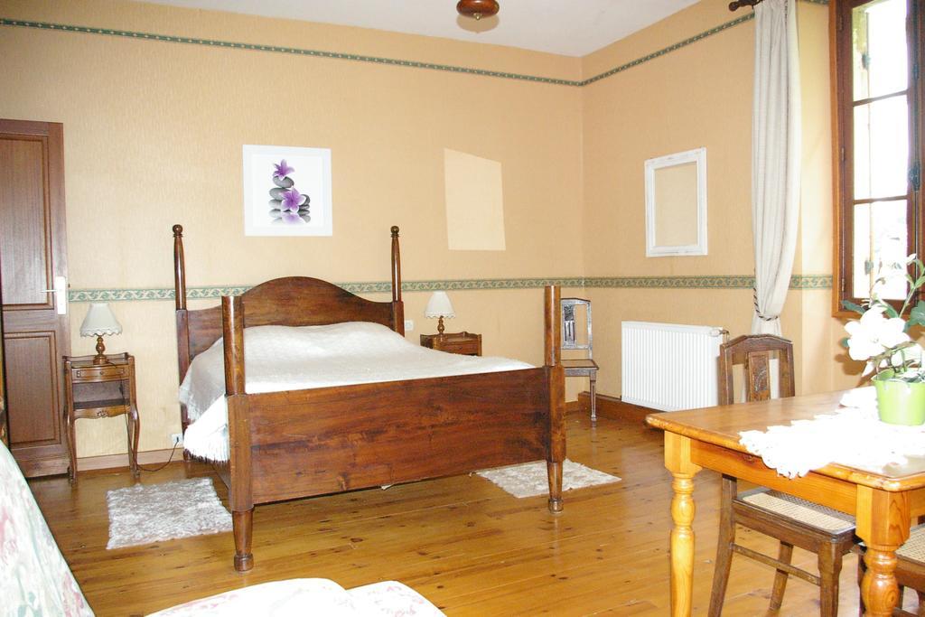 Chambres D'Hotes Du Maine Lalinde Habitación foto